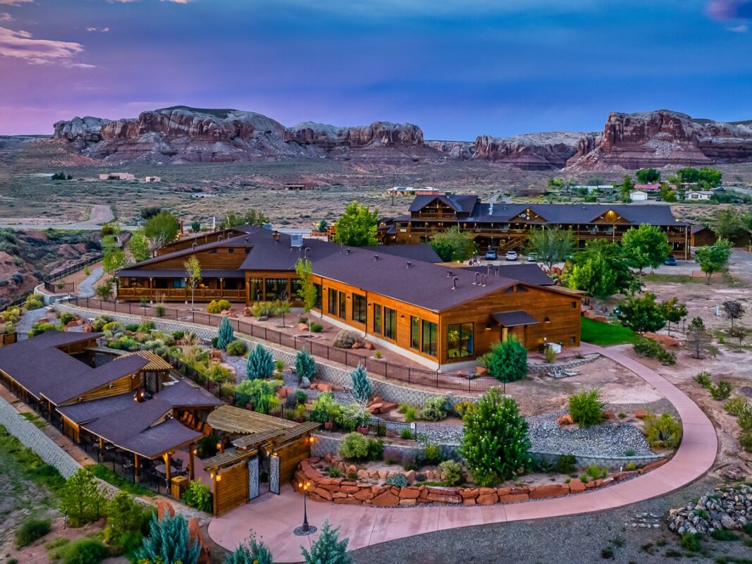 View of Desert Rose Resort & Cabins looking north